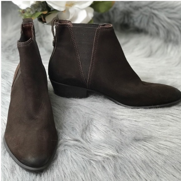 NEW Steve Madden Boots - Picture 2 of 4